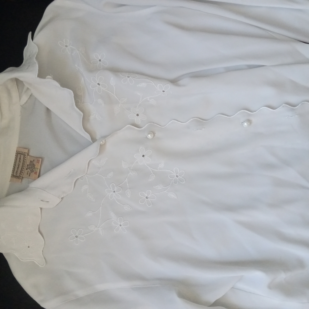 Vintage White Embroidered Button-Up Blouse